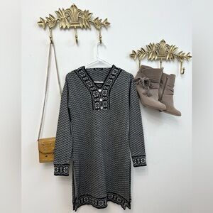 Tunic style sweater or dress S pit 18” l 35.5”